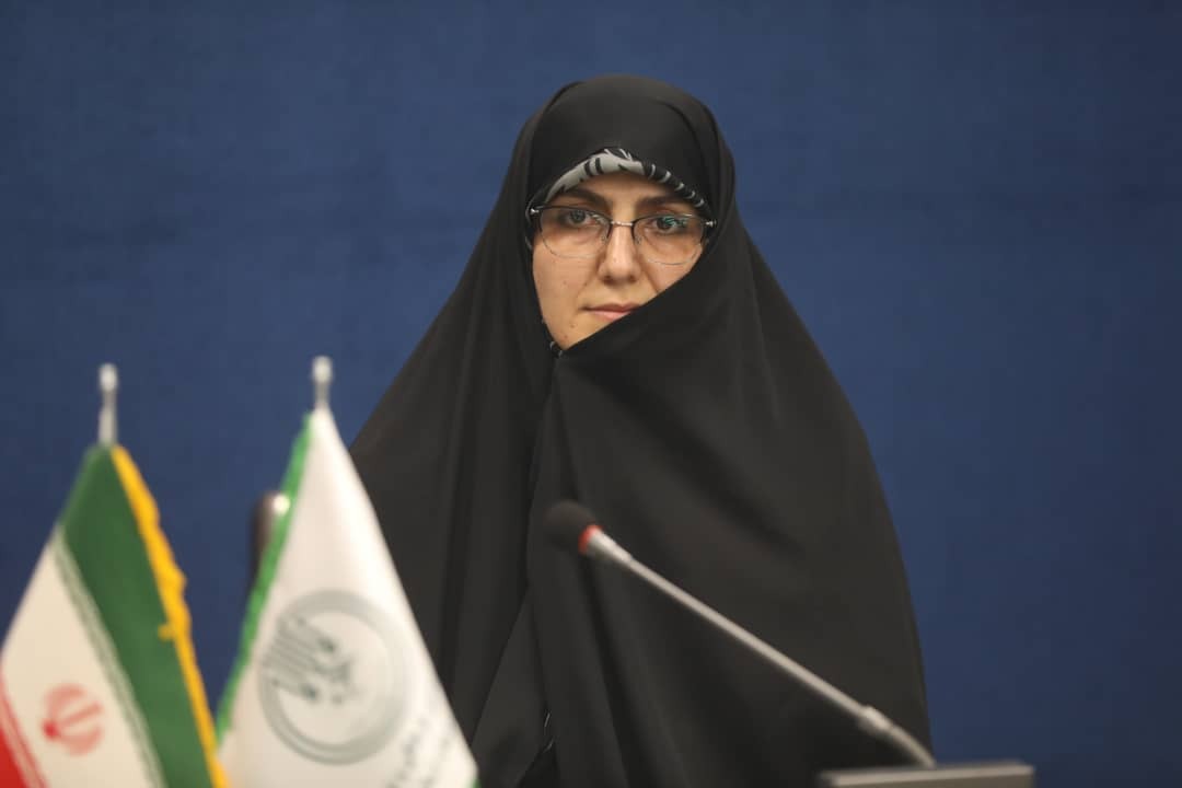 «جهاد تبیین» فرصتی برای هویت‌بخشی به زنان است/ رسالت قرآنیان اقامه تبیین است