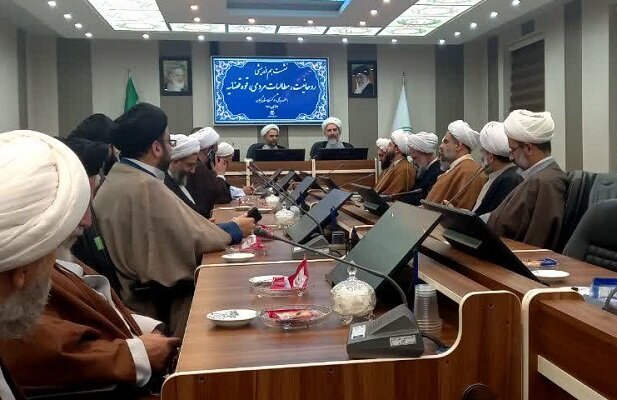 روحانیت شیواترین صدای مطالبه گری مردم هستند روحانیت شیواترین صدای مطالبه گری مردم هستند