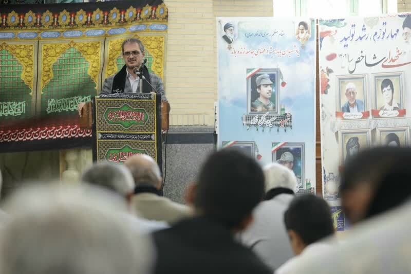 همایش بزرگ پرچمداران بصیرت در سنندج برگزار شد همایش بزرگ پرچمداران بصیرت در سنندج برگزار شد