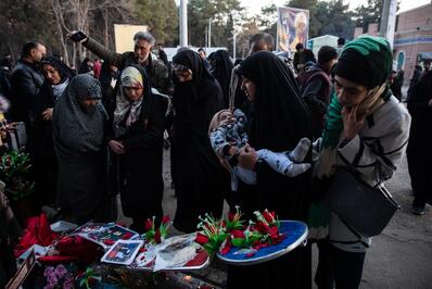 محل انفجار تروریستی کرمان گلباران شد