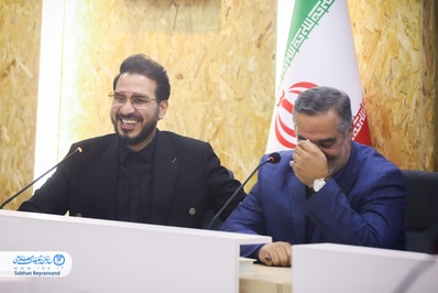 نشست صمیمی عوامل برنامه محفل با ریاست سازمان تبلیغات اسلامی