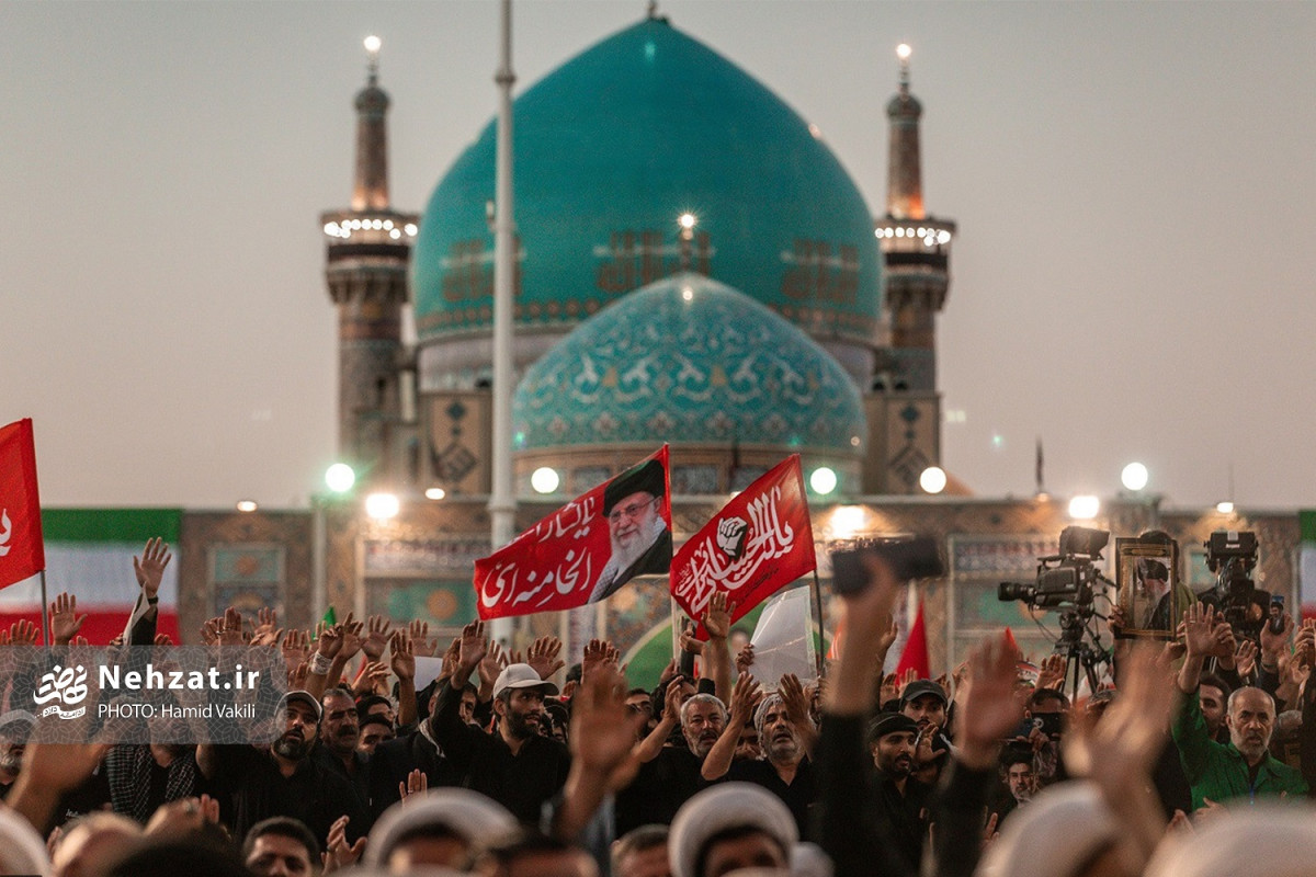 مراسم تشییع پیکر رهبر شهید انقلاب در مشهد مقدس برگزار شد