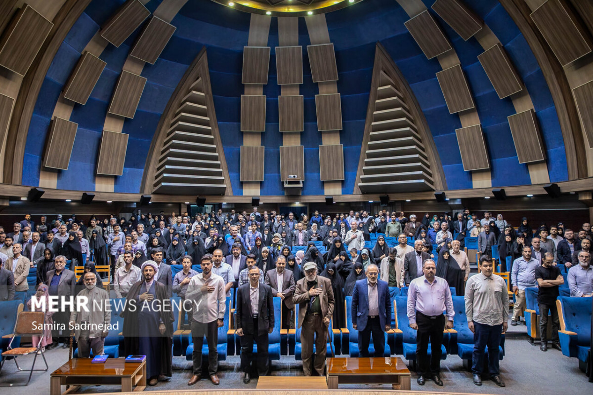 رونمایی از مستند پرواز در مه