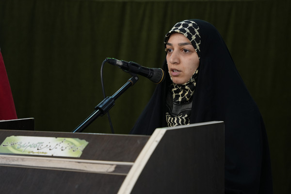 برگزاری محفل شعر ندای هبه در یزد