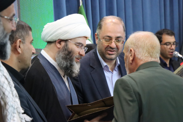 تجلیل از خانواده های شهدا | شاهدان قیام | نویسندگان و هنرمندان قیام ۱۵ خرداد