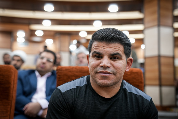 تقدیر از دو قهرمان پارالمپیک ایران