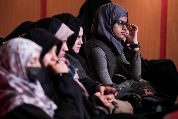 آیین رونمایی از کتاب «سفیر نور»