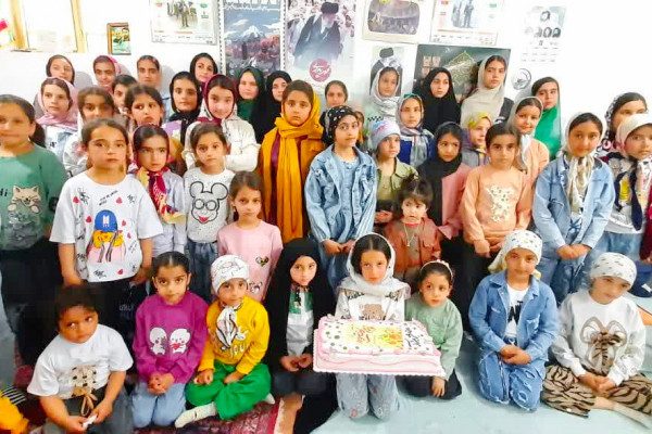 برگزاری جشن‌های روز دختر در موسسات و خانه‌های قرآنی استان زنجان به مناسبت دهه کرامت