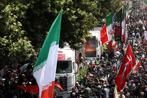 تشییع پیکر ۶۰ شهید اقتدار در تهران