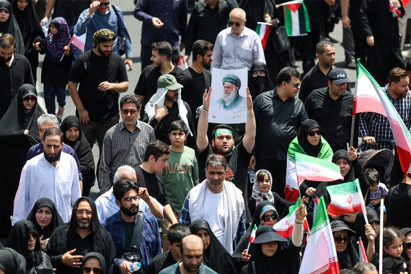 تشییع پیکر ۶۰ شهید اقتدار در تهران