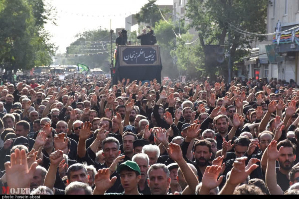 دسته عزاداری «یوم الزینب» در زنجان برگزار شد