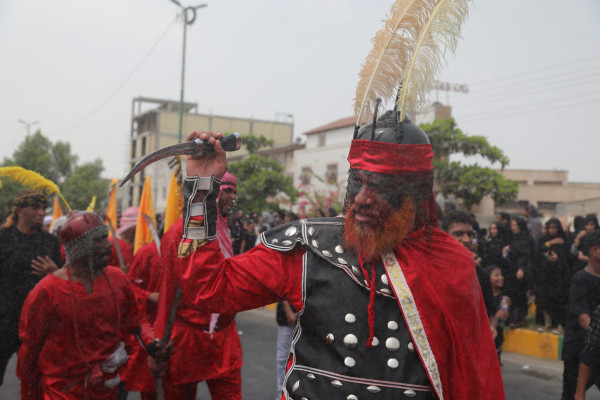«شیر و کُتل» رسم ۴۰۰ ساله مینابی‌ها در روز عاشورا