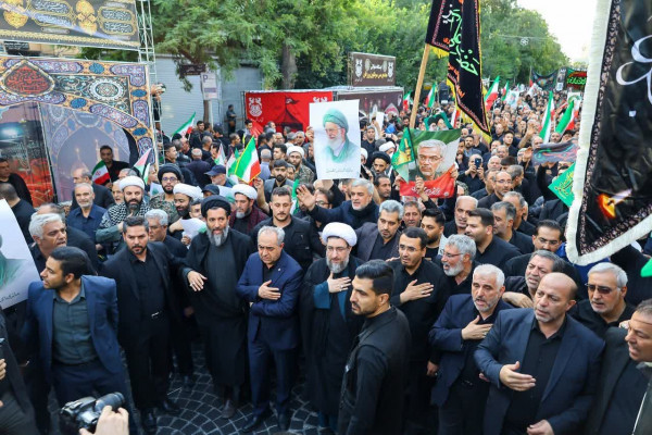 غریو «مرگ بر آمریکا و اسرائیل» هیئات و دسته جات حسینی در تبریز
