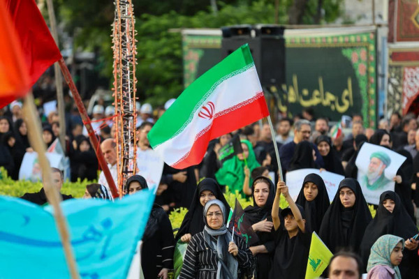 غریو «مرگ بر آمریکا و اسرائیل» هیئات و دسته جات حسینی در تبریز