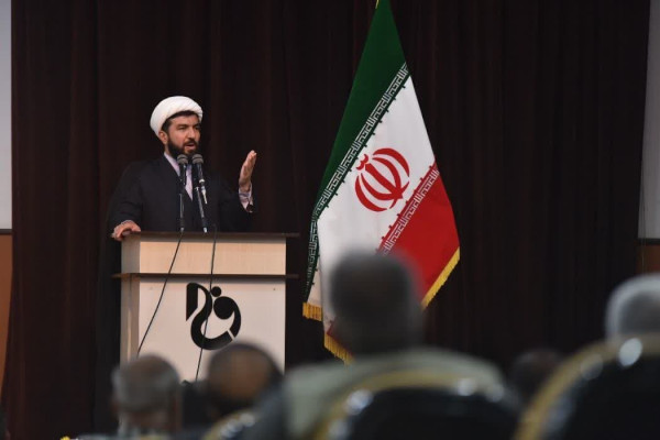 امام سجاد(ع) باید الگویی برای جوانان در مقابله با جنگ روانی دشمنان باشد