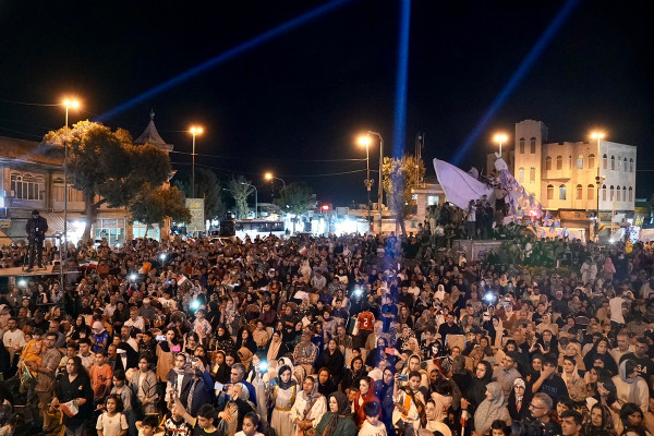 阿赫迈德教民在萨南达季的盛大聚会