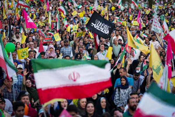 Kilometer-long Ghadir March