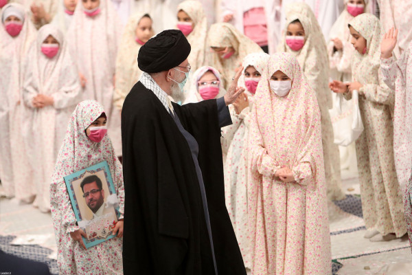"احتفال الملائكة" بحضور المرشد الأعلى للثورة