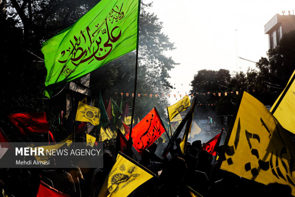 Kilometer-long Ghadir March in the Provinces