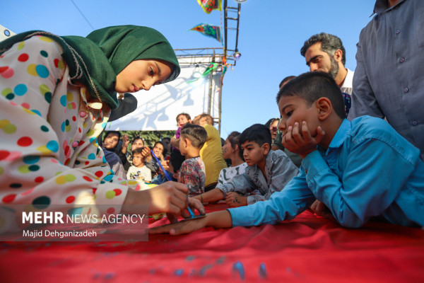 Kilometer-long Ghadir March in the Provinces