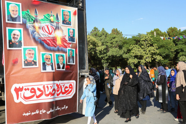 Kilometer-long Ghadir March in the Provinces