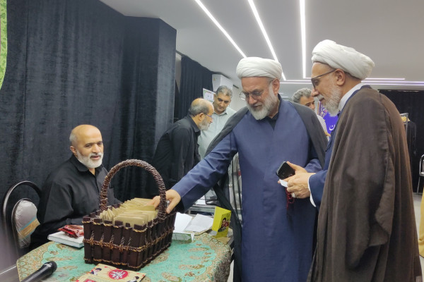 حضور ریاست سازمان تبلیغات اسلامی در نمایشگاه و فروشگاه (نسیم بهشت) ویژه ایام اربعین حسینی