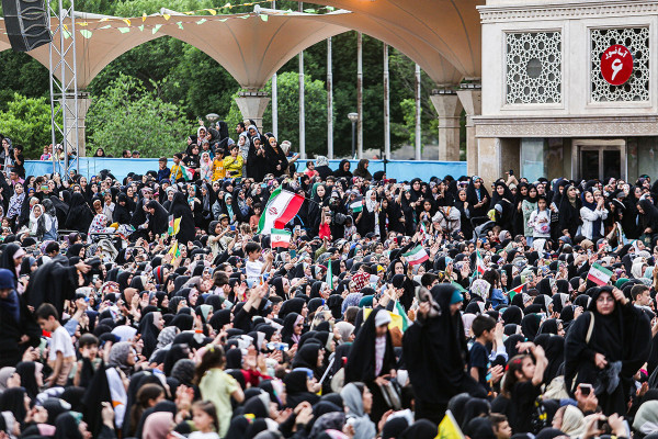 حملة «مثل النجمة»؛ أكبر احتفال للفتيات في إيران