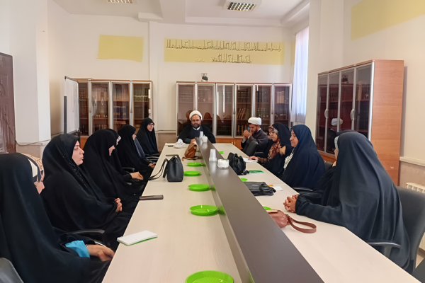 نقش بانوان در گسترش جهاد تبیین و ارتقای فرهنگ دینی جامعه برجسته است