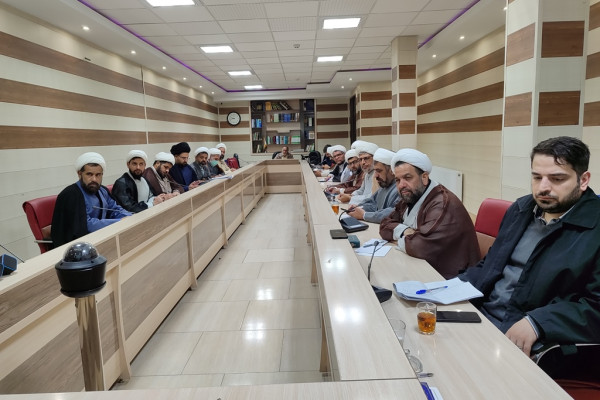 اولين نشست توجيهي معارف اسلام ناب