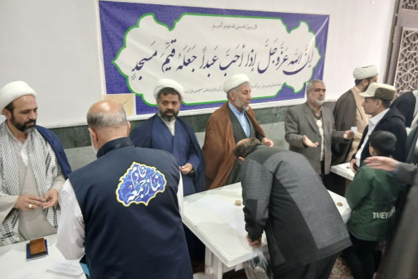 پرواز روح؛ میزبانان میز خدمت اعتکاف در نمازجمعه‌های خراسان جنوبی