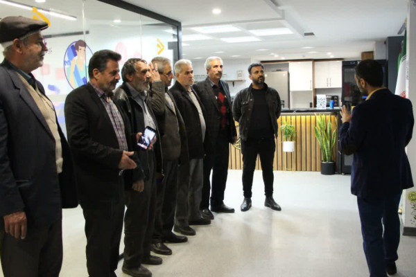 مروری بر بازدید اقشار مختلف از نمایشگاه «زندگی با آیه‌ها»