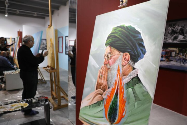 از خلق آثار در رویداد رهبر شهید تا تولید بیش از ۱۰۰۰ پوستر