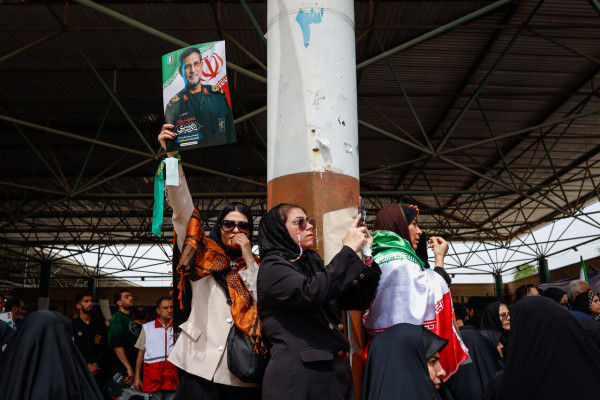 تشییع دریابان شهید تنگسیری در آبادان