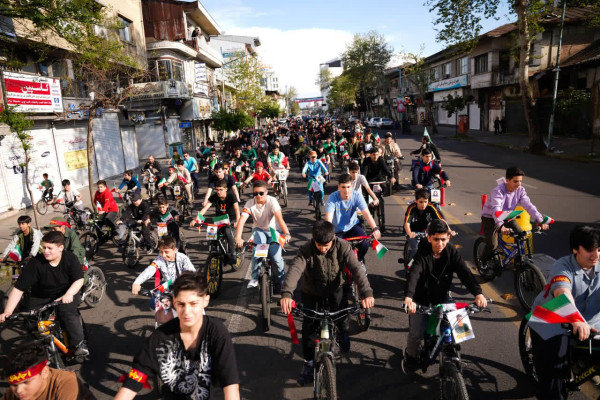 در رکاب ایران