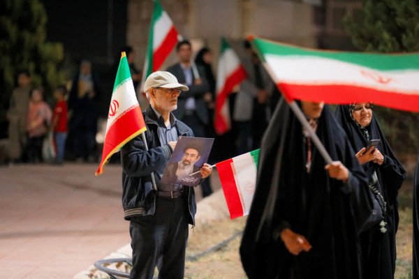 شیفت شب میدان خیابان با مردم است.