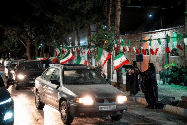 شیفت شب میدان خیابان با مردم است.