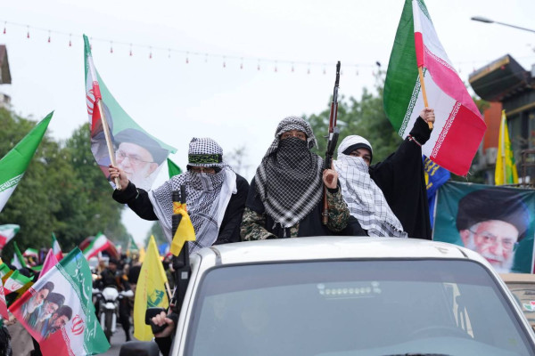 اجتماع بزرگ «بانوان جانفدا» در رشت برگزار شد