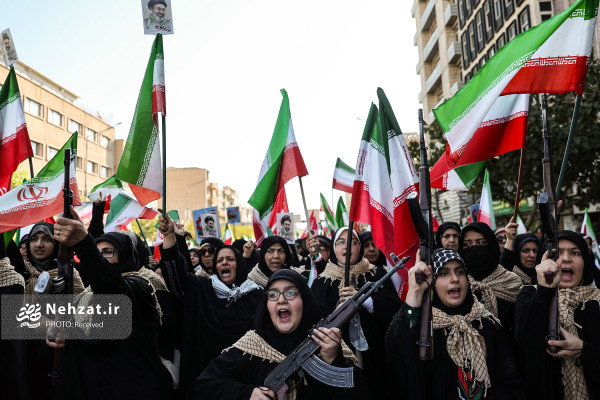 «ایران کے لیے قربانی» کے 313 ہزار رضاکاروں کی بڑی فوجی مشق منعقد ہوئی