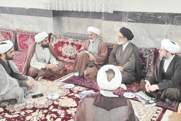 زندگی با آیه ها در راستای اقامه جهاد تبیین قرآنی و گفتمان سازی است