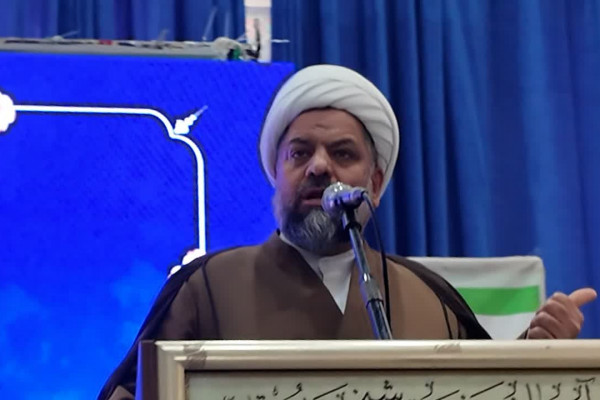 زنان طلبه و مبلغ، پرچمداران علم و آگاهی هستند