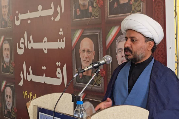 آیین باشکوه اربعین شهدای دفاع ۱۲ روزه در سقز برگزار شد