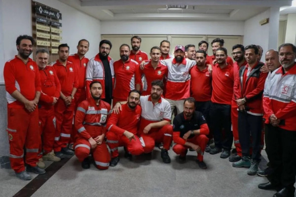 سلبریتی‌هایی که لباس خدمت به تن کردند