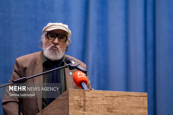 رونمایی از مستند پرواز در مه