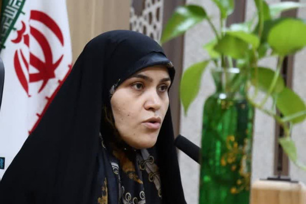 دشمن می‌خواهد در جزیره تنهایی خودمان بمانیم