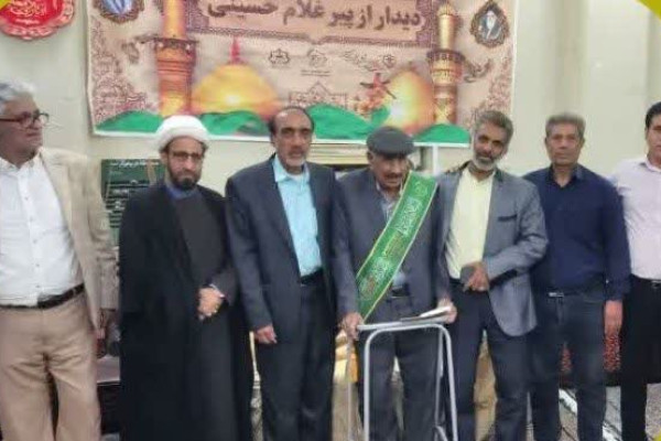 خادم قدیمی زیارتگاه تن مسلم در بندرعباس تجلیل شد