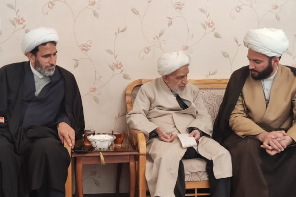 تکریم علمای پیشکسوت از برنامه های تبلیغات اسلامی است