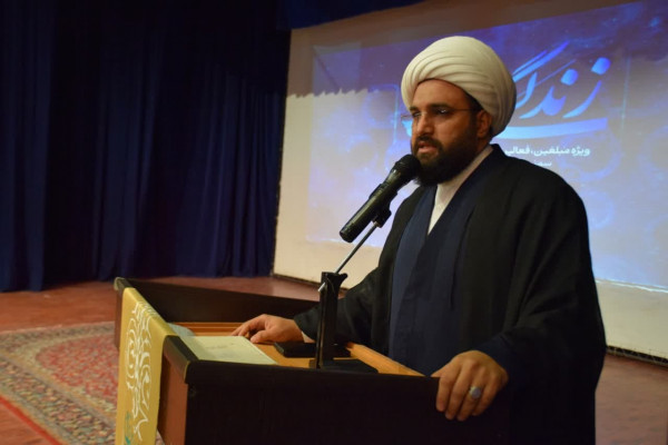 همایش «زندگی با آیه‌ها» ویژه مبلغین و فعالان قرآنی در سمنان برگزار شد