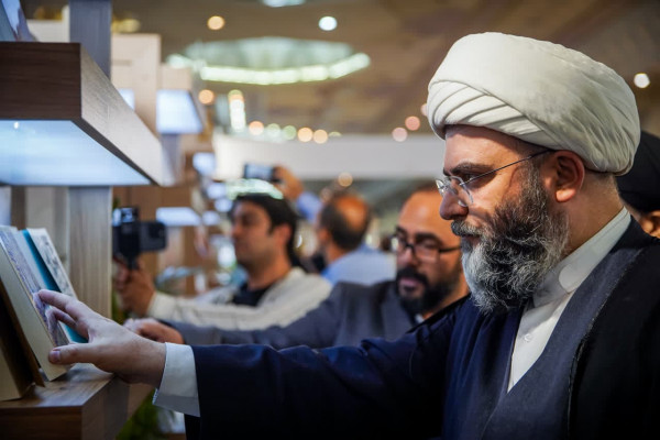 بازدید رئیس سازمان تبلیغات اسلامی از سی و ششمین نمایشگاه کتاب