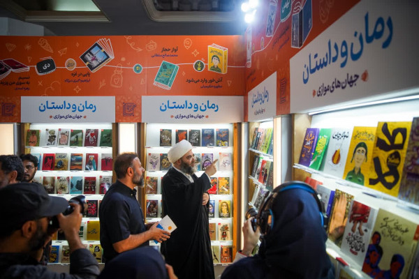بازدید رئیس سازمان تبلیغات اسلامی از سی و ششمین نمایشگاه کتاب
